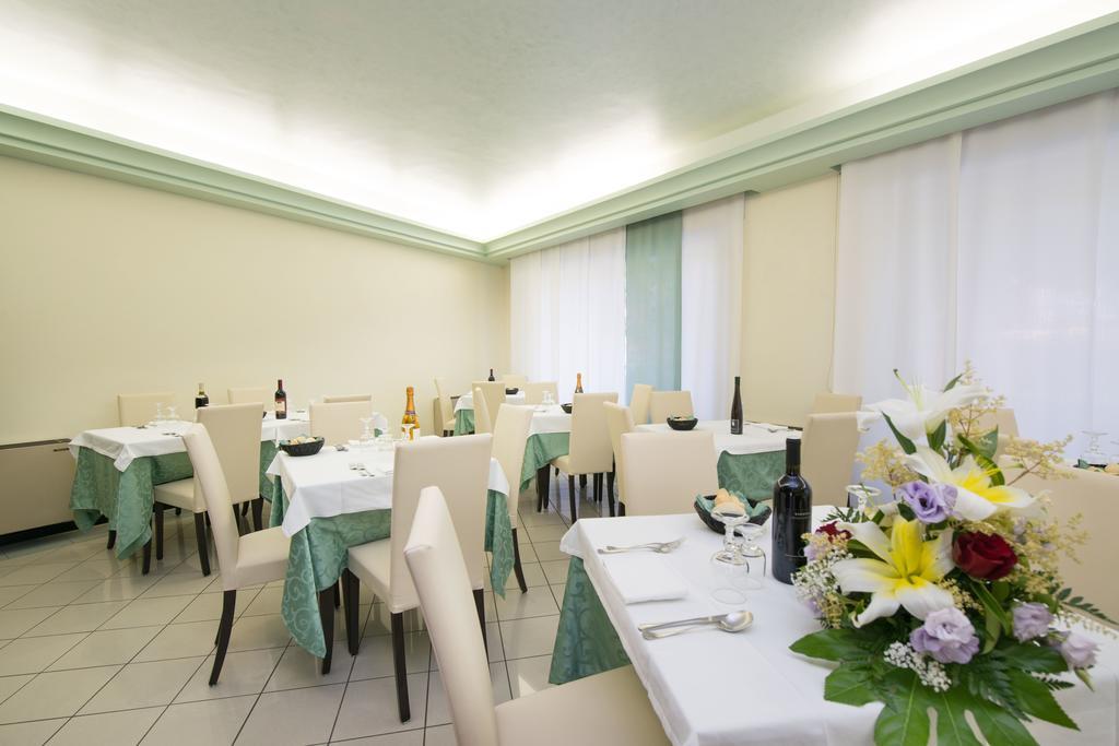 Albergo Arcobaleno Sottomarina Luaran gambar